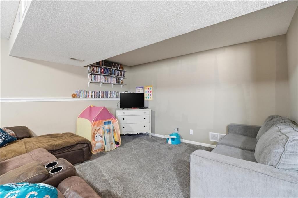 611 Chardonnay Court — photo 28