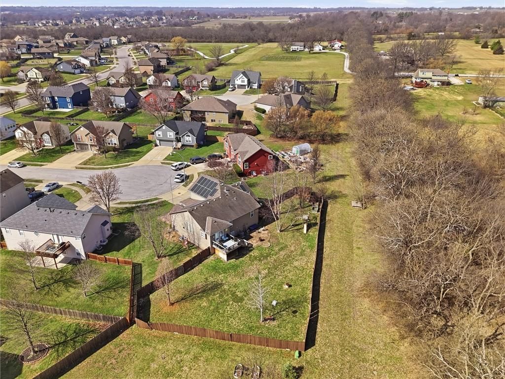 611 Chardonnay Court — photo 37