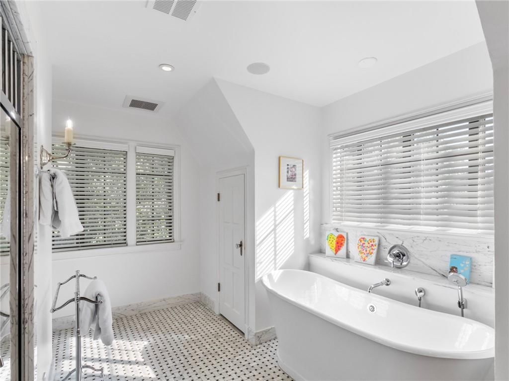 1220 W 64th Street — photo 26