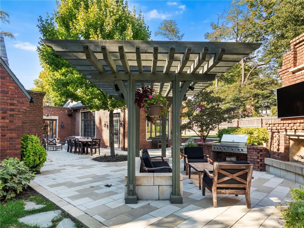 1220 W 64th Street — photo 47
