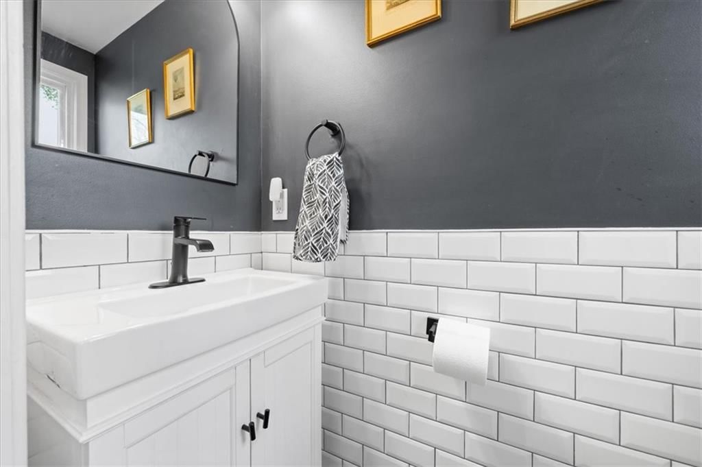 5812 Newton Street — photo 9