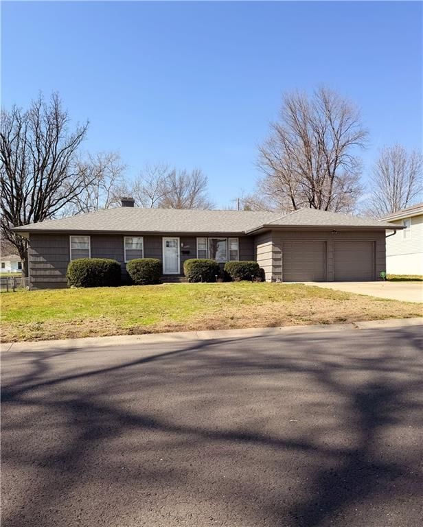 4980 NE Chouteau Drive — photo 4