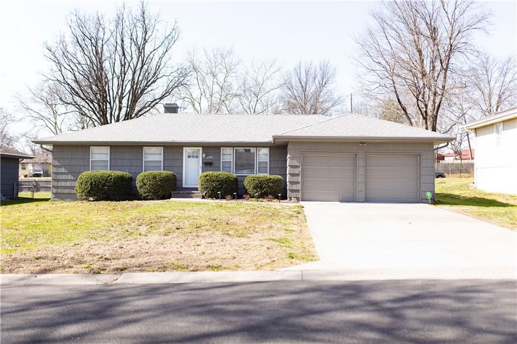 4980 NE Chouteau Drive — photo 5