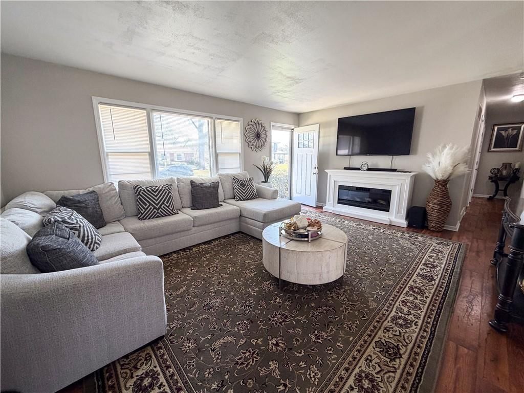 4980 NE Chouteau Drive — photo 9