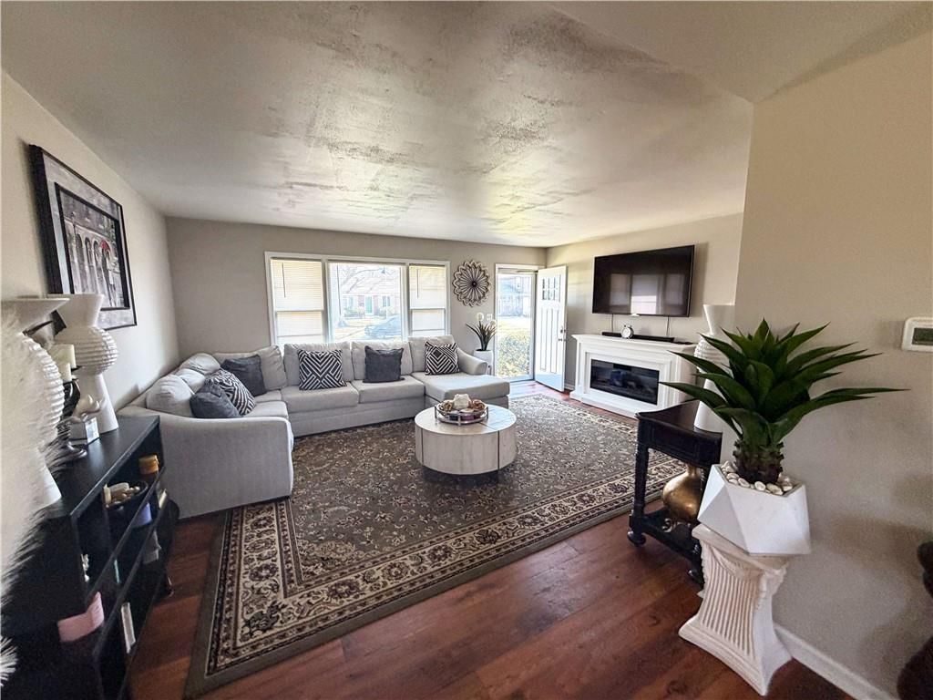 4980 NE Chouteau Drive — photo 11