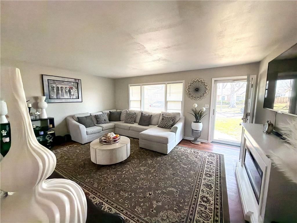 4980 NE Chouteau Drive — photo 13