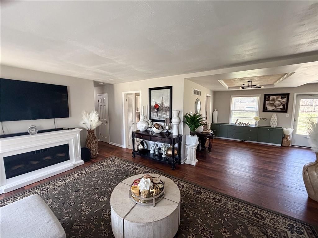 4980 NE Chouteau Drive — photo 14