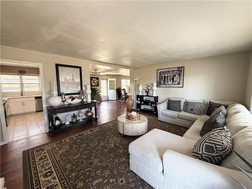 4980 NE Chouteau Drive — photo 15