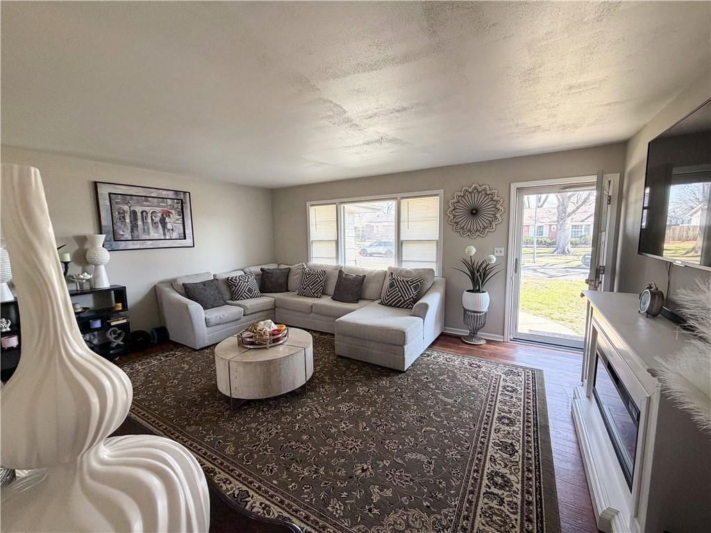4980 NE Chouteau Drive — photo 17
