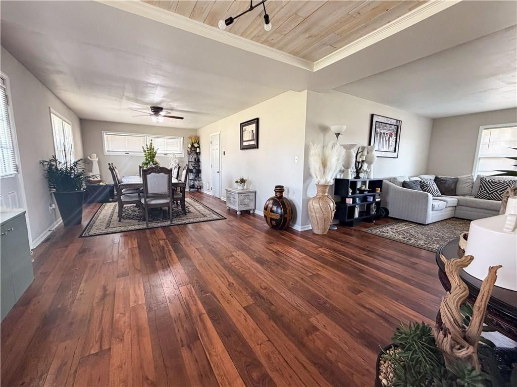 4980 NE Chouteau Drive — photo 25