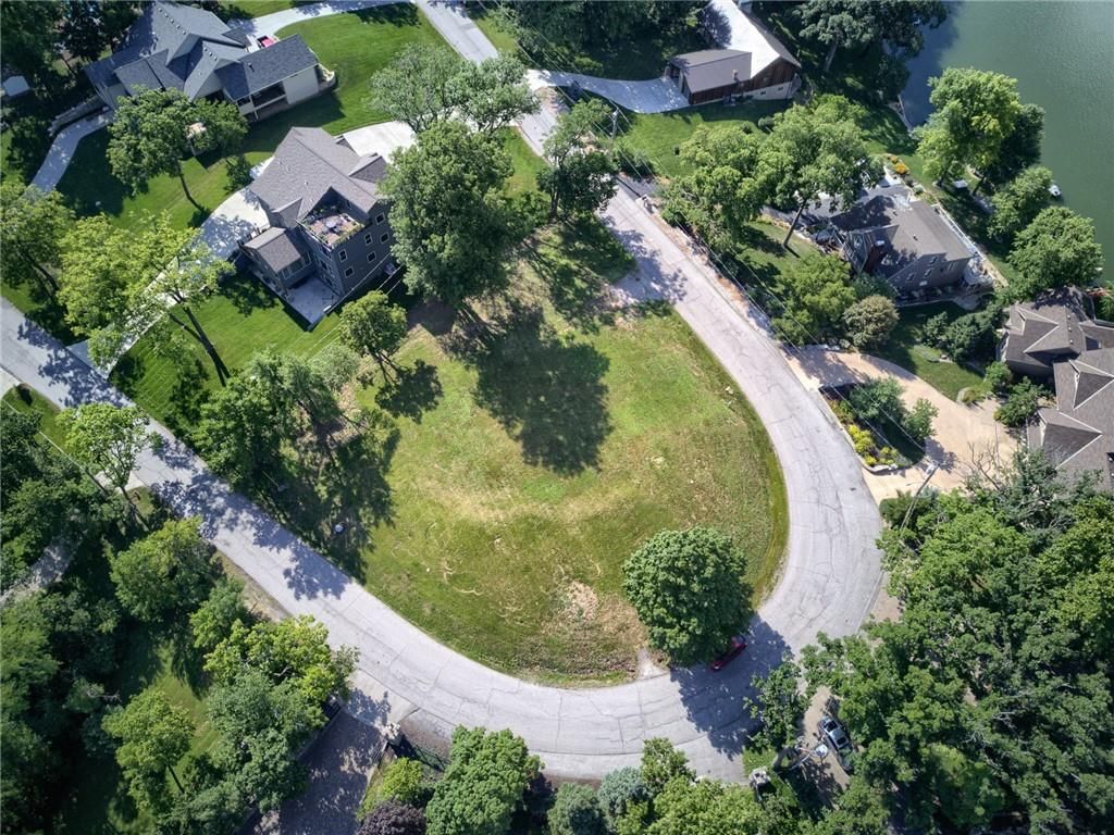 10006 NW 75th Street — photo 3