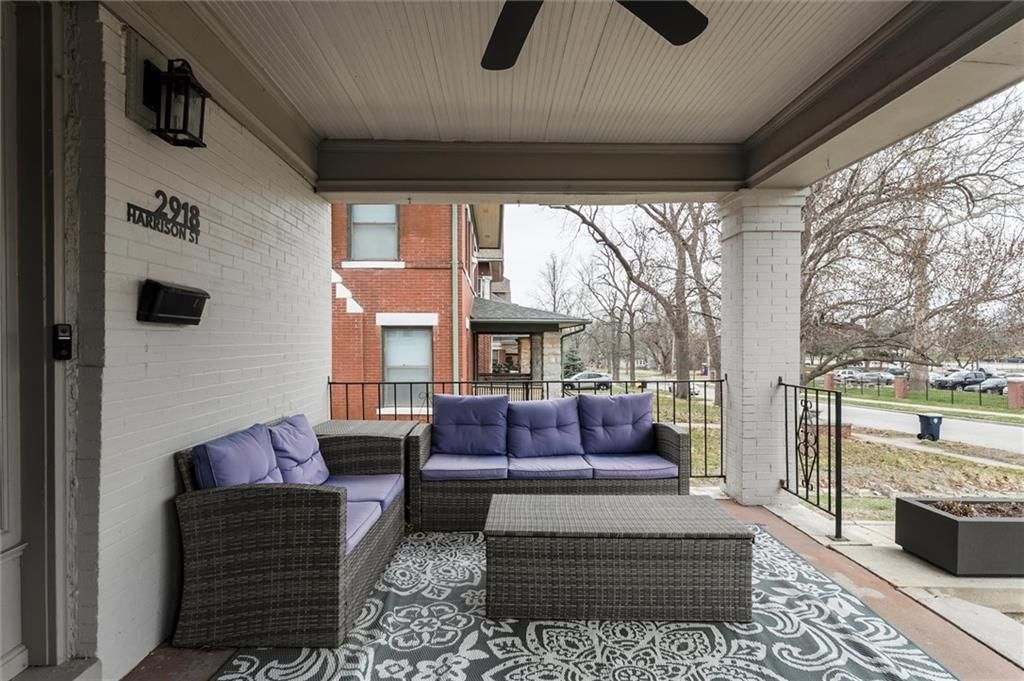 2918 Harrison Street — photo 4
