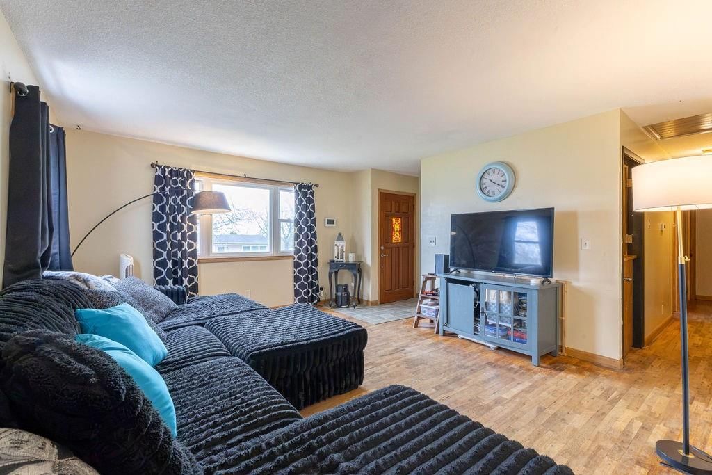 3520 S 41st Terrace — photo 5