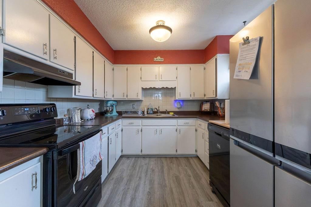 3520 S 41st Terrace — photo 9