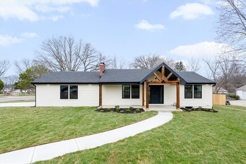 8620 W 75th Street, Overland Park, KS