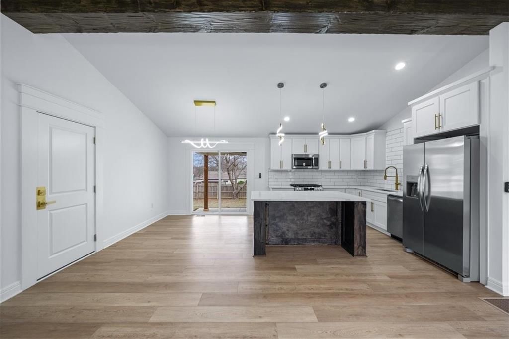 8620 W 75th Street — photo 10