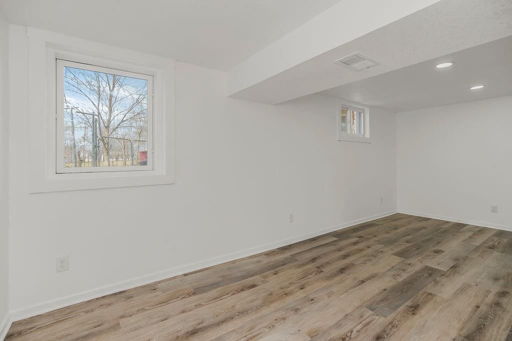 709 W Clay Street — photo 12