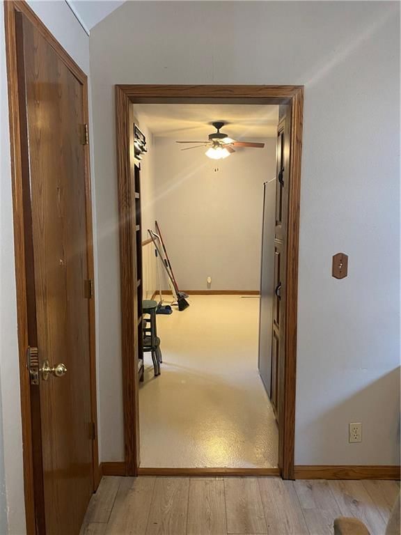 103 N WALNUT Street — photo 4