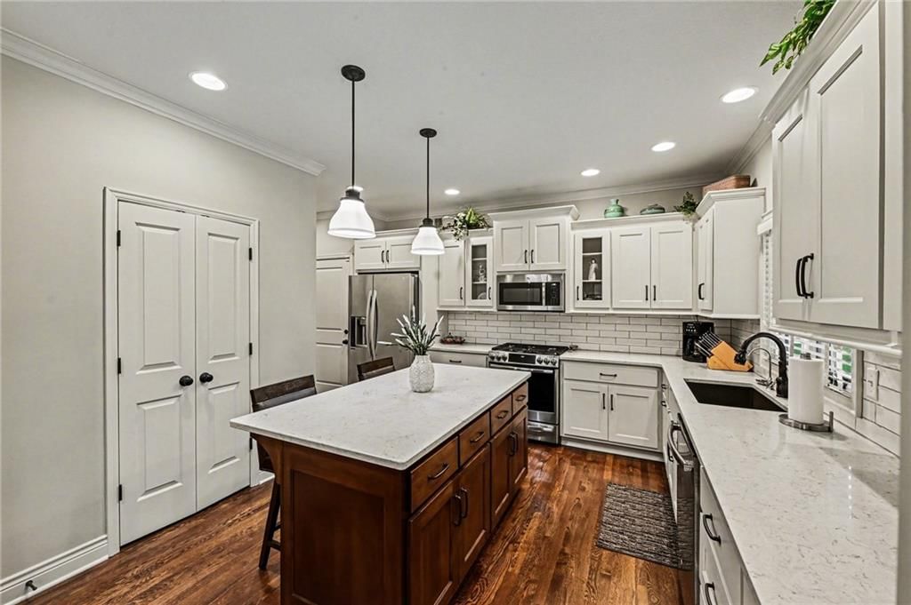 11458 S Waterford Drive — photo 9