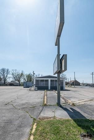 1415 W 8th Street — photo 2