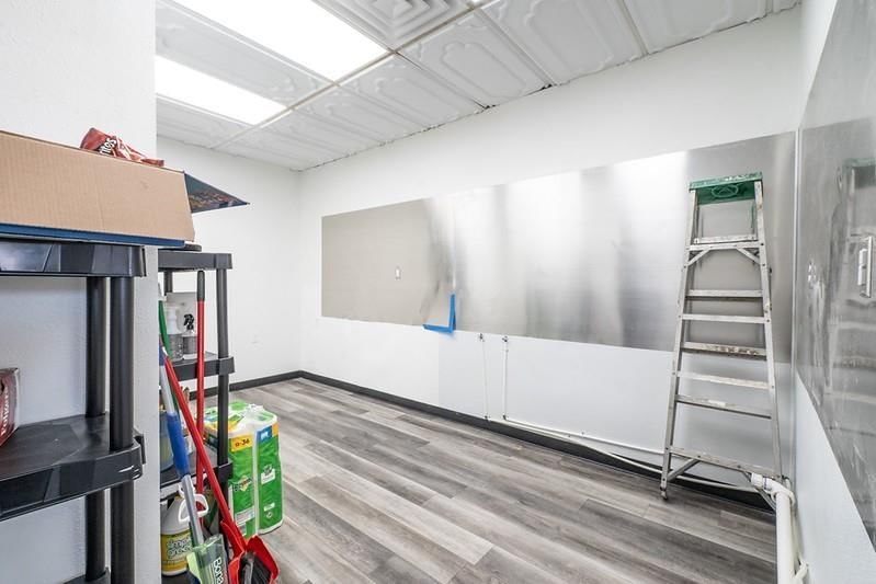 1415 W 8th Street — photo 16