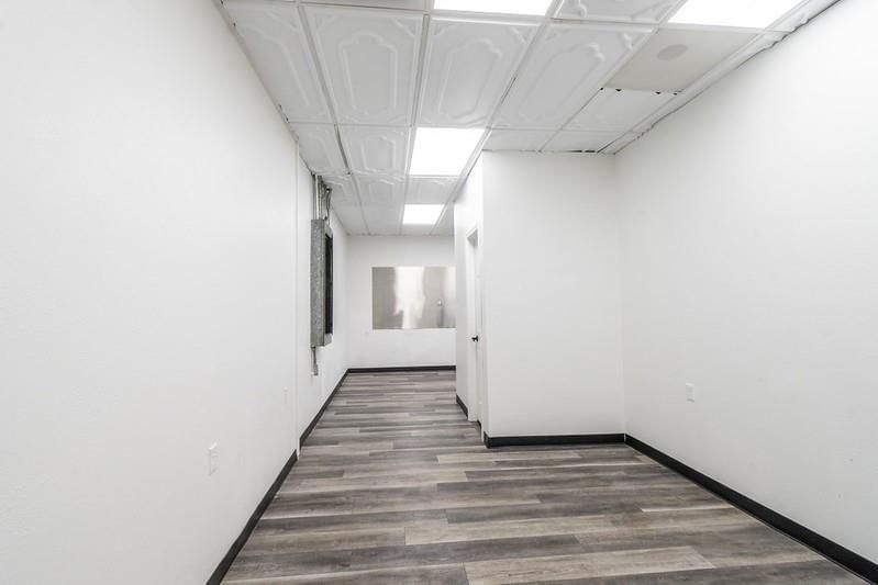 1415 W 8th Street — photo 19