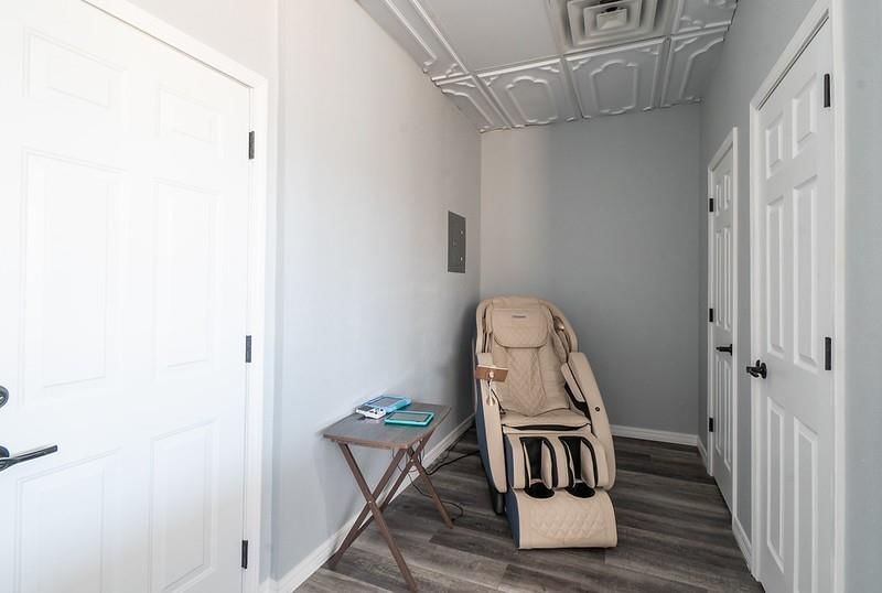 1415 W 8th Street — photo 22