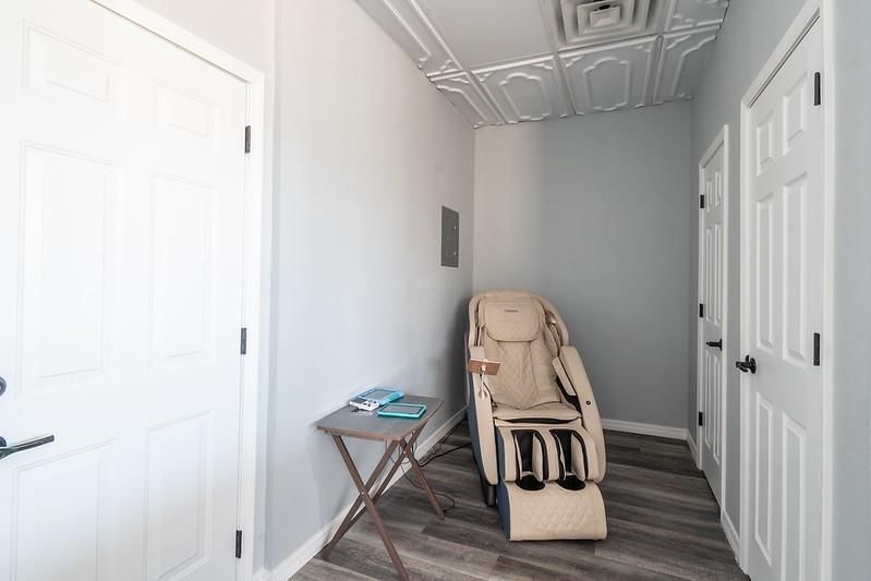 1415 W 8th Street — photo 23