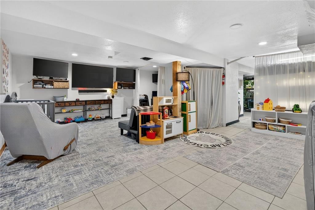 403 E PARK Avenue — photo 22