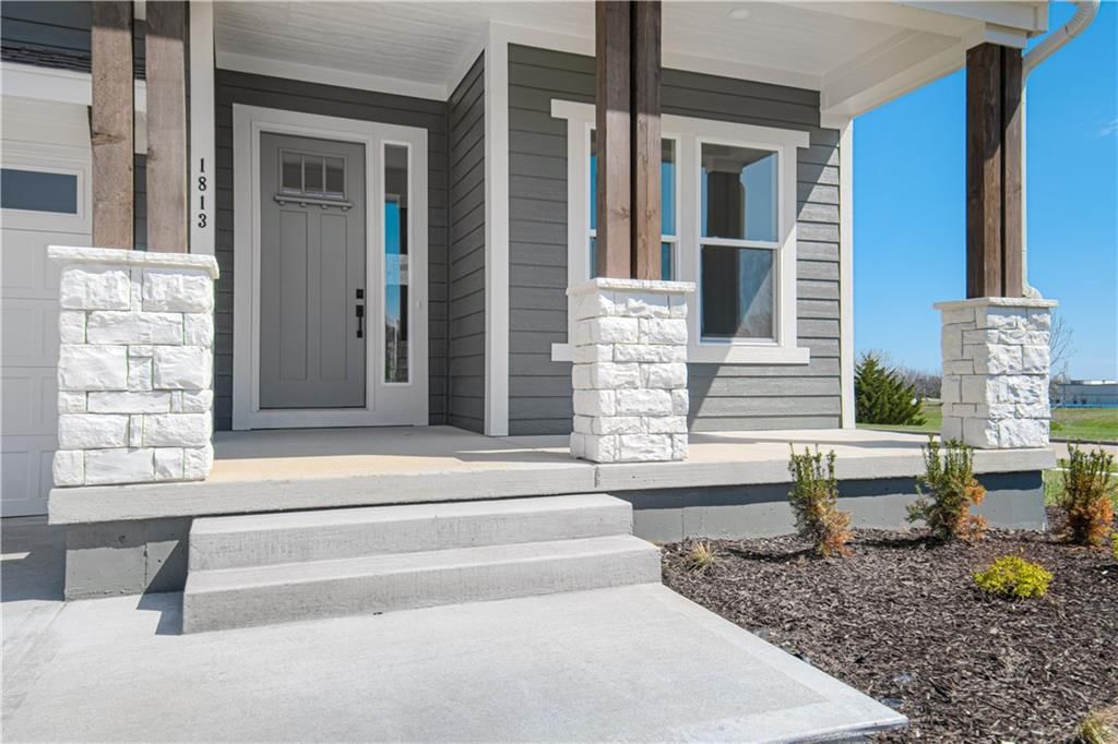 1813 SW Arbormist Drive — photo 2