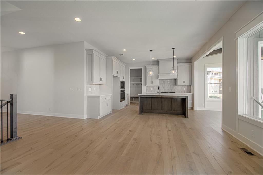 1813 SW Arbormist Drive — photo 9