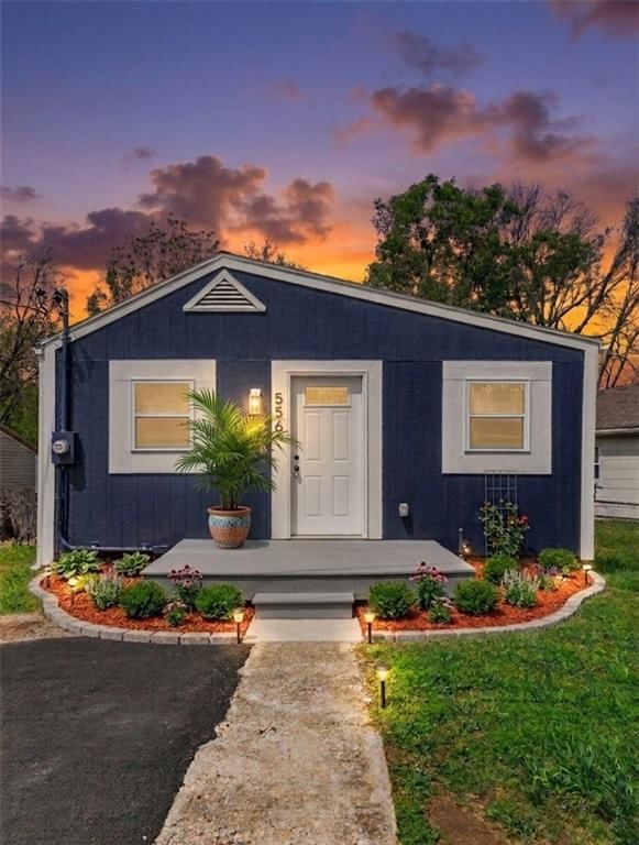 556 S Carlisle Drive — photo 1