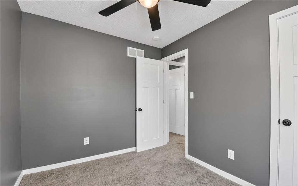 556 S Carlisle Drive — photo 17