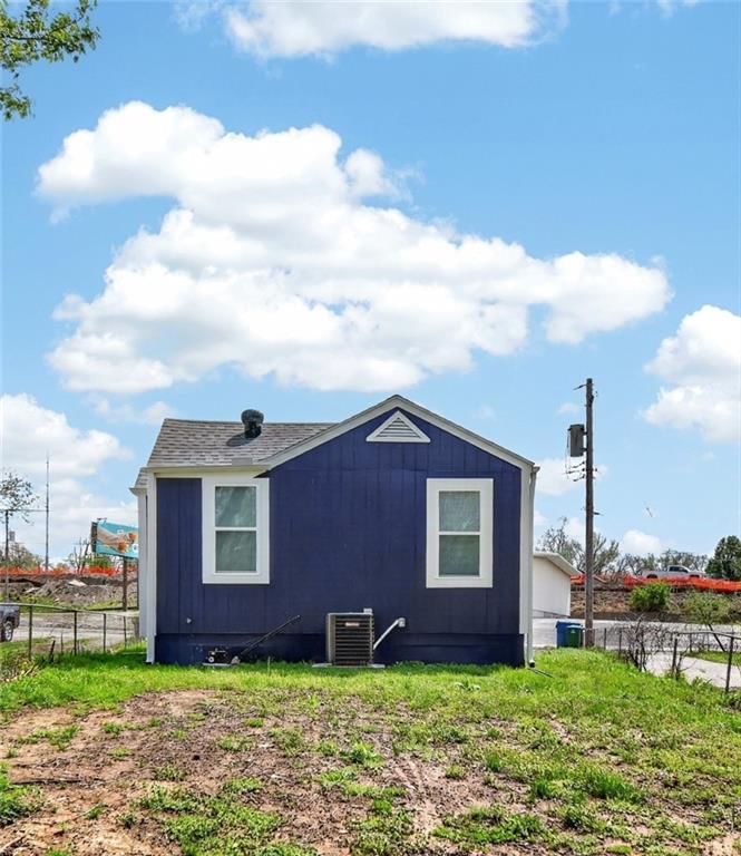 556 S Carlisle Drive — photo 31