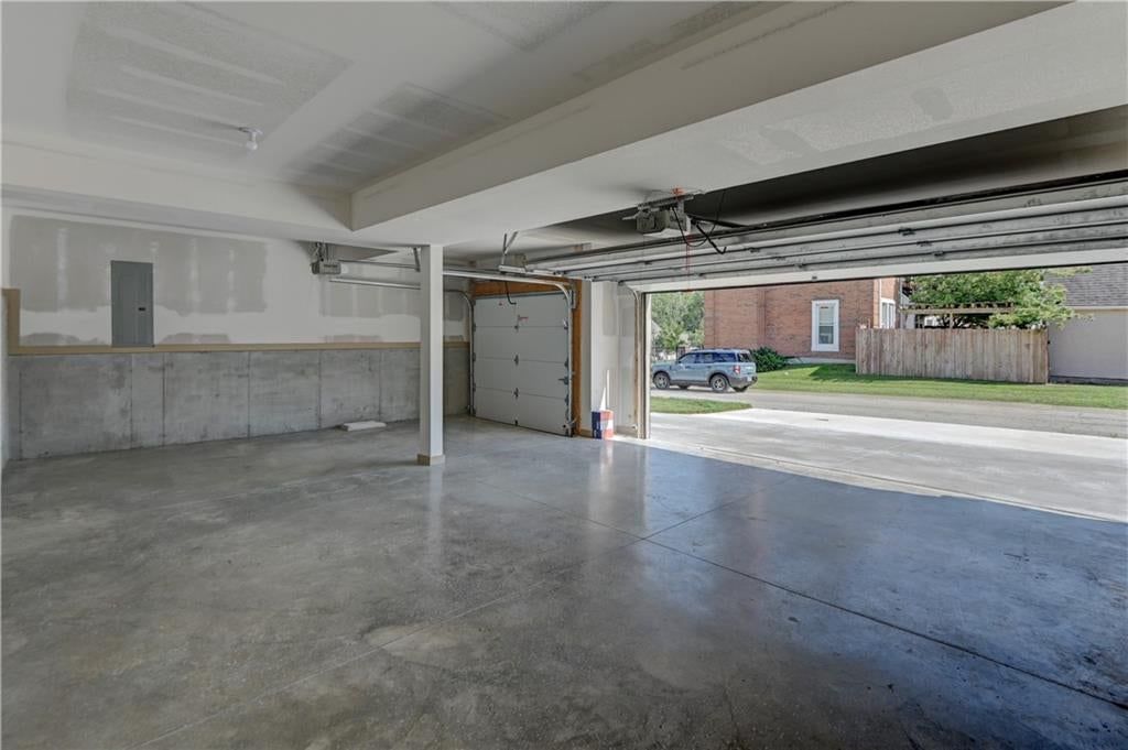 Photo 42 of 47 - 6410 NW 98th Street, Kansas City, MO 64153