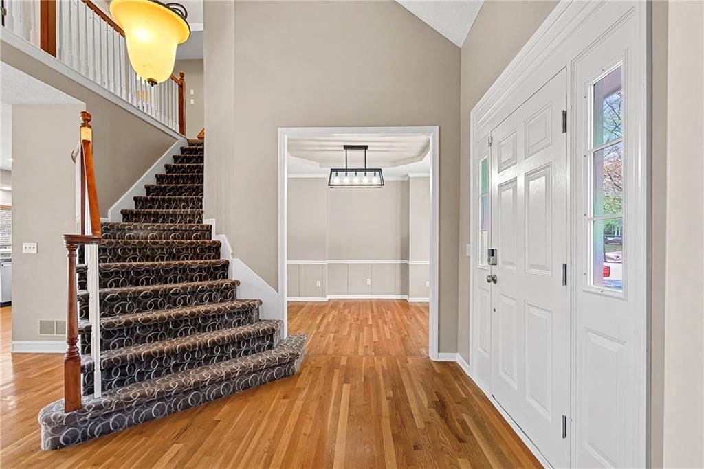 5333 Hilltop Drive — photo 2
