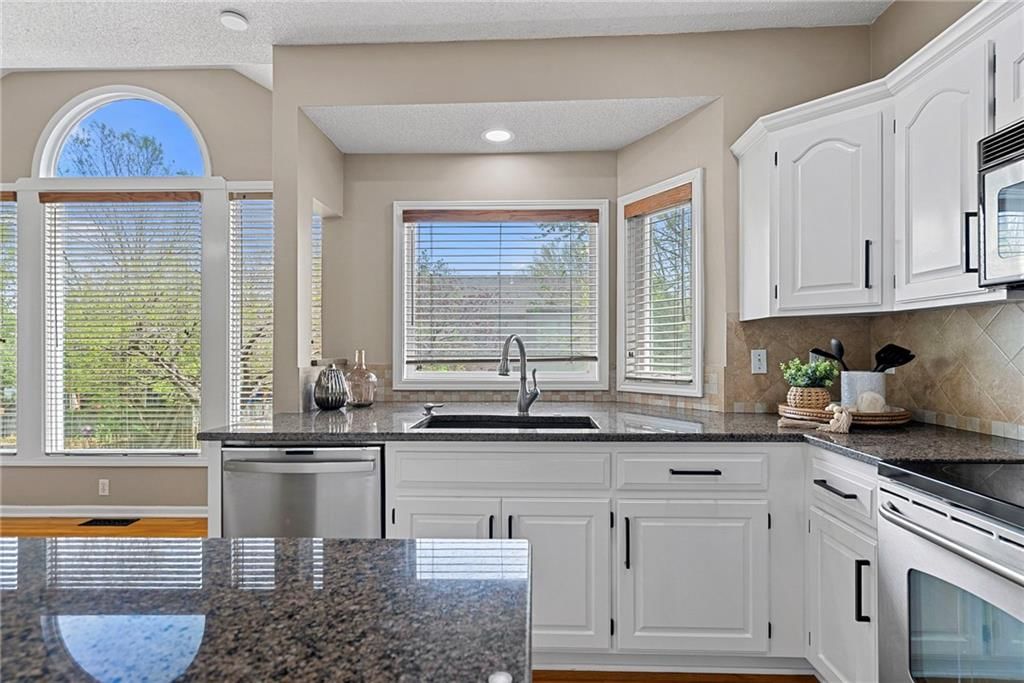 5333 Hilltop Drive — photo 9