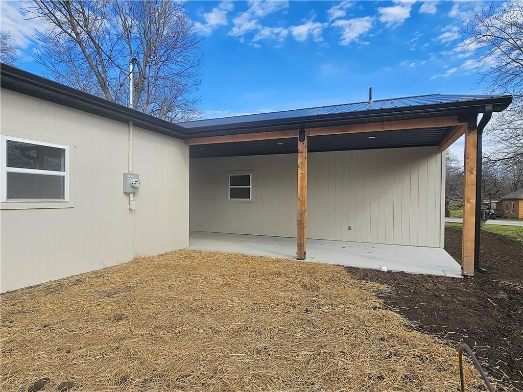 410 E 6th Avenue — photo 5