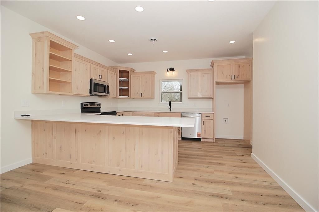 410 E 6th Avenue — photo 6