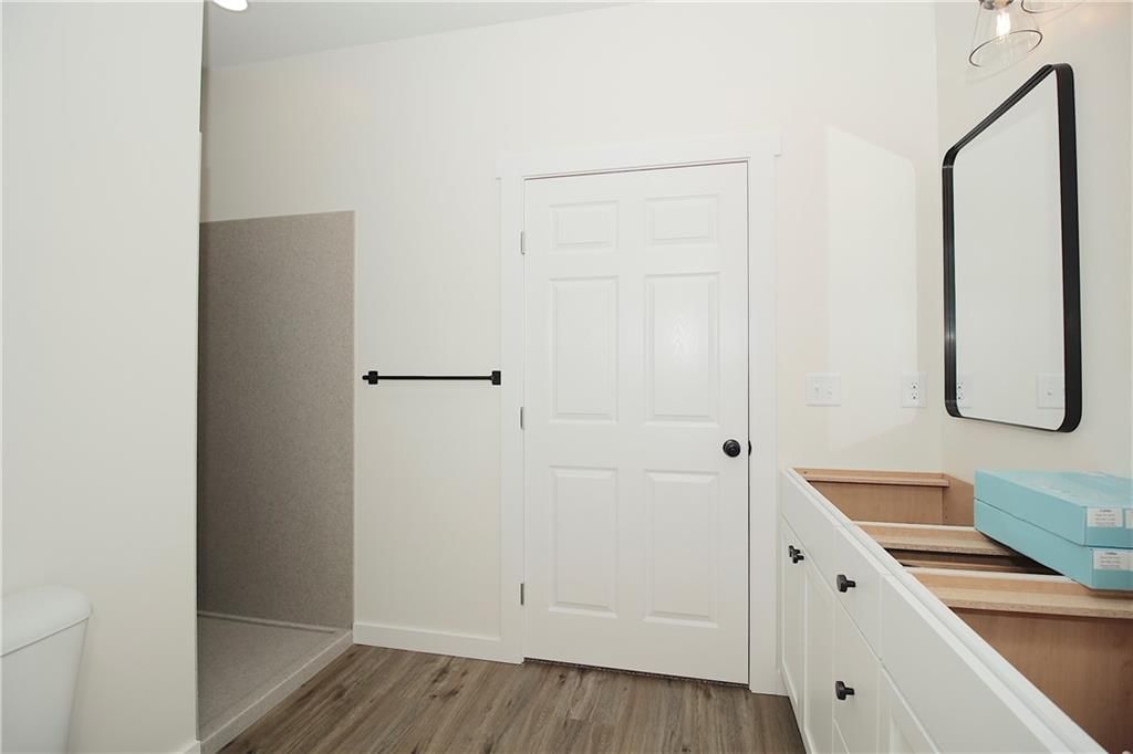 410 E 6th Avenue — photo 17