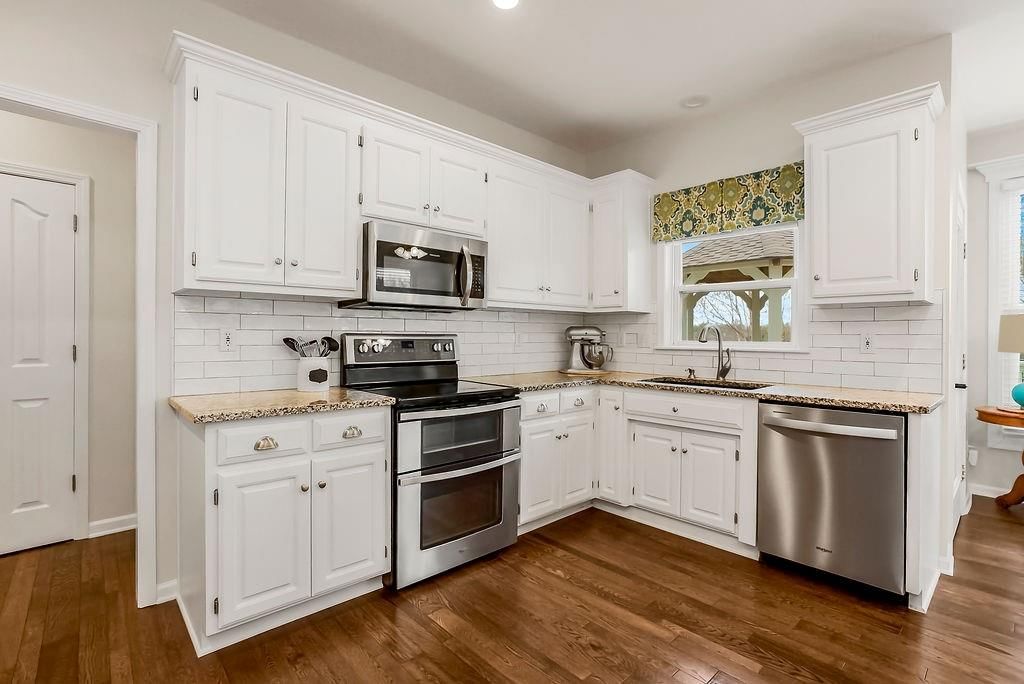 6515 W 147th Terrace — photo 4