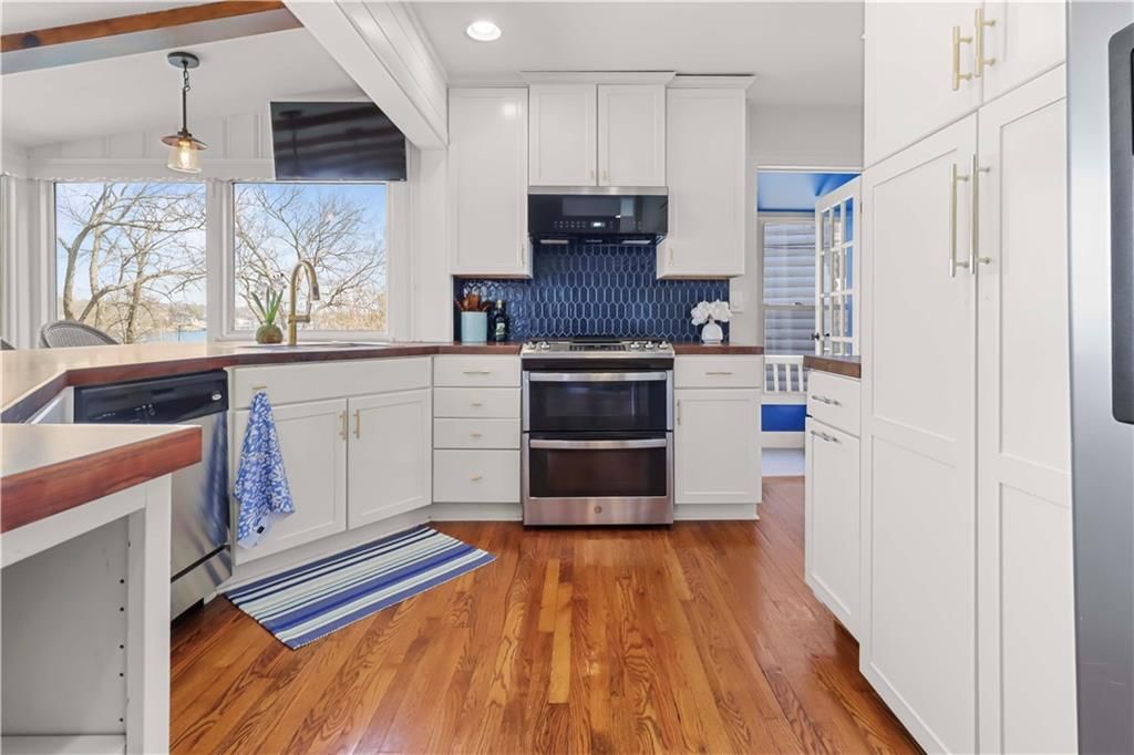 76 R Street — photo 11