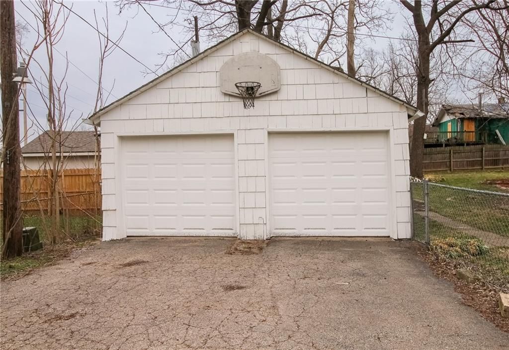 1014 E Smith Avenue — photo 6
