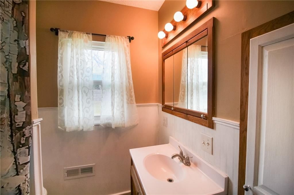 1014 E Smith Avenue — photo 23