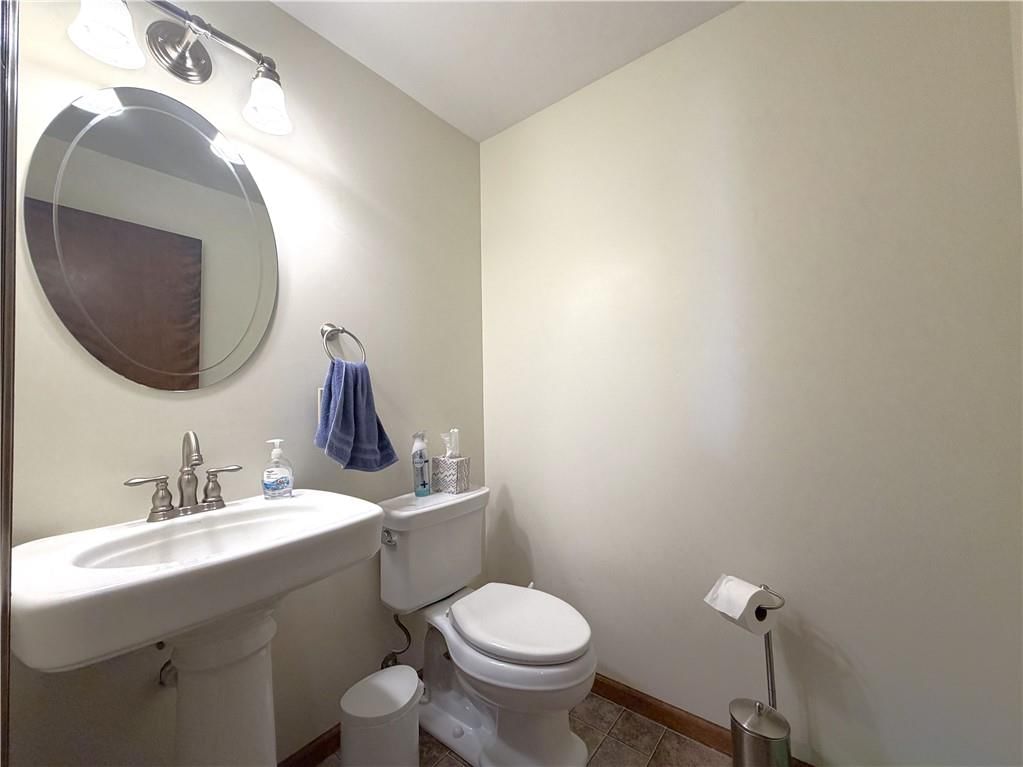805 Fairlane Drive — photo 4