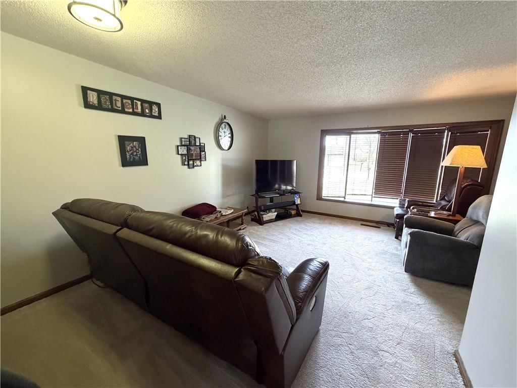 805 Fairlane Drive — photo 13