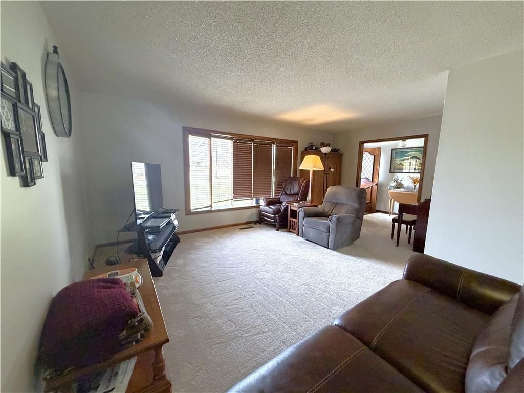 805 Fairlane Drive — photo 14