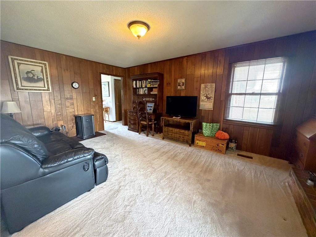 805 Fairlane Drive — photo 16