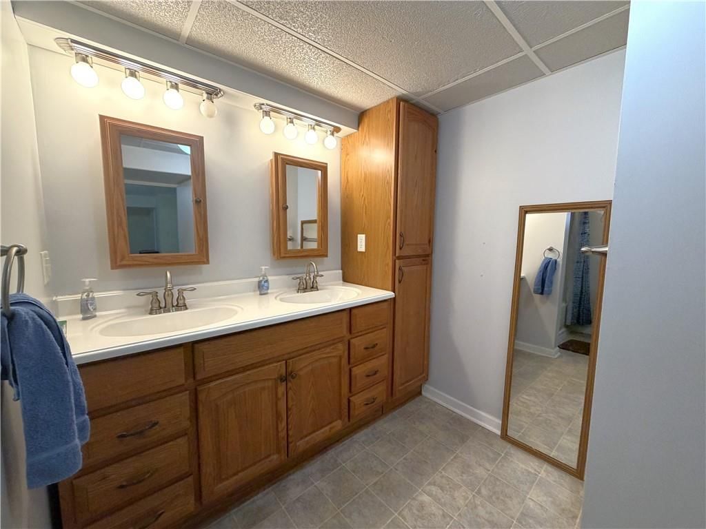 805 Fairlane Drive — photo 33