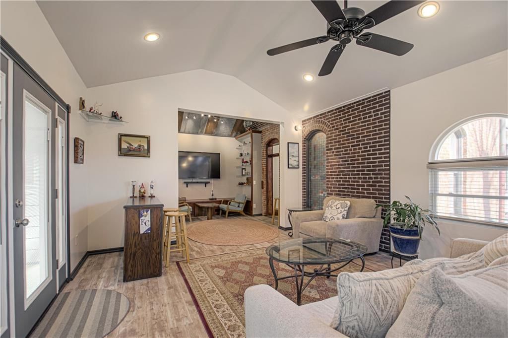 225 Groom Street — photo 15